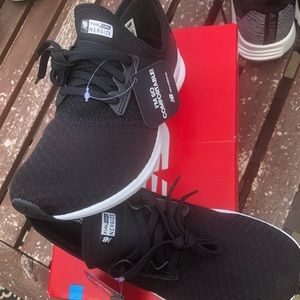 New Balance Women's Fuel Core Walking Shoe Sz 8